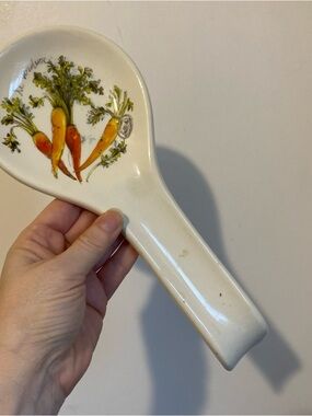 Carrot Print Ceramic Spoon Rest - White and Orange